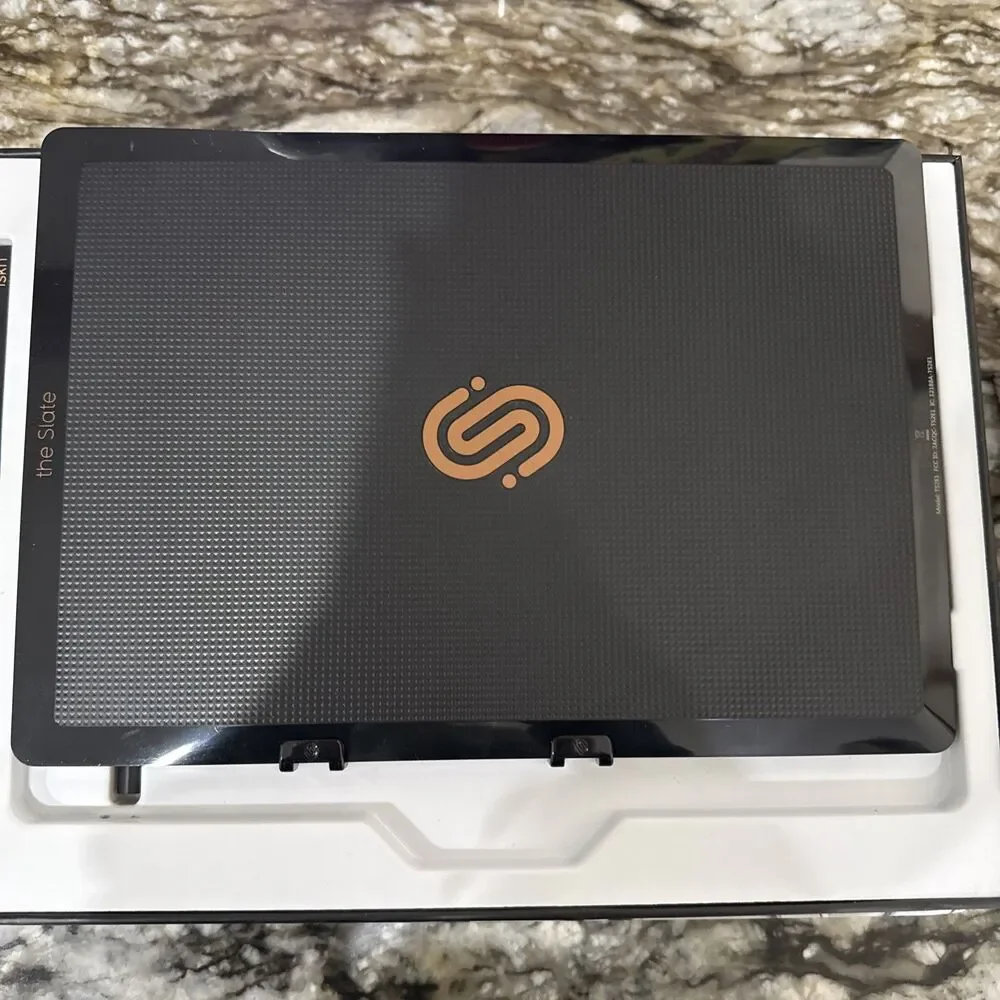 Iskn The Slate Bundle W/Case & The Ring